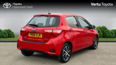 Toyota Yaris 1.5 Hybrid Icon Tech 5dr CVT Hybrid Hatchback
